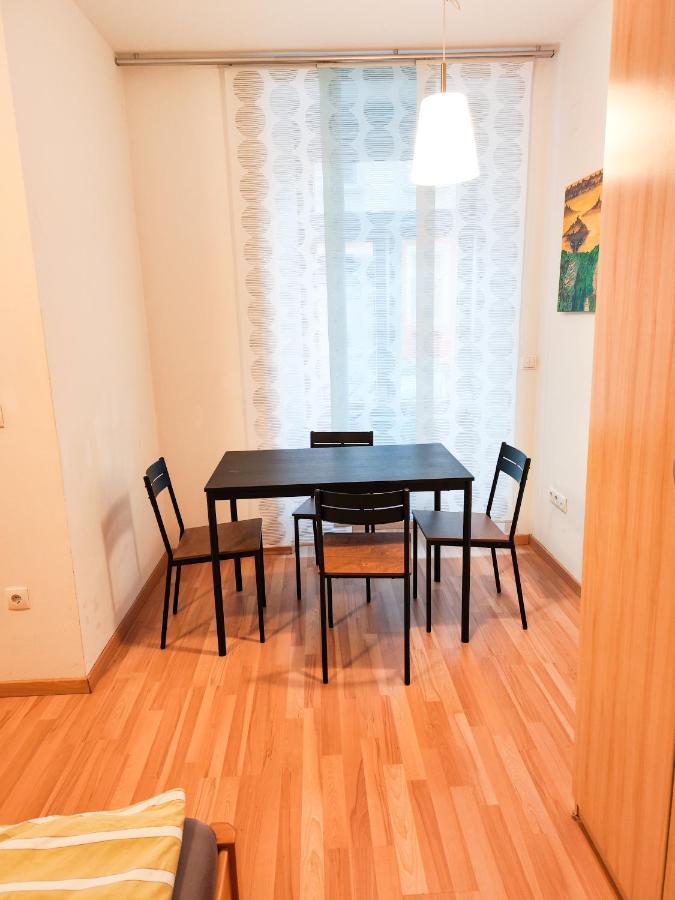 Apartment Youth Service Vienna